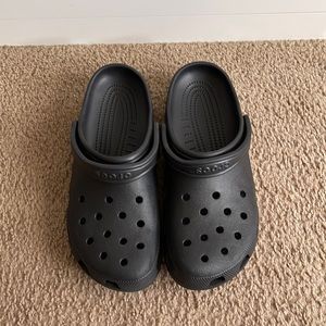 Black crocs